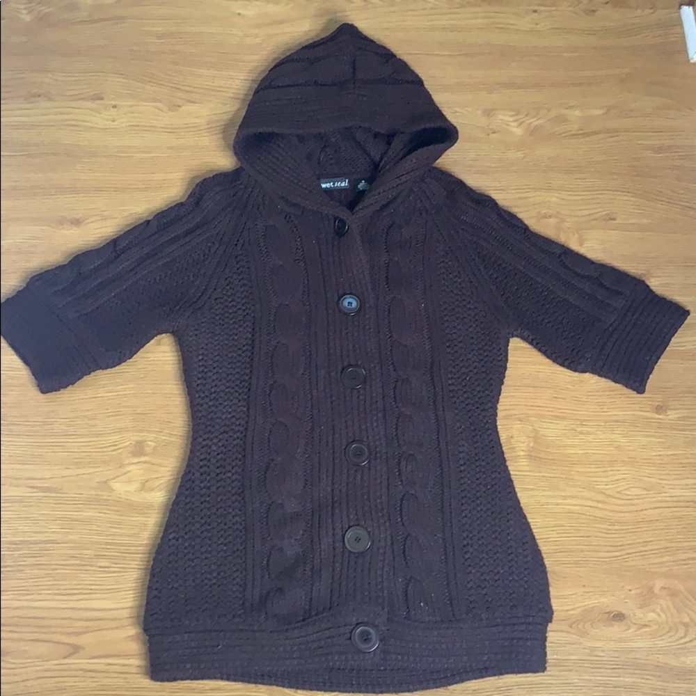 Thick Brown Short Sleeve Sweater Size Medium